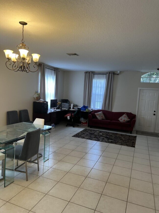 Foto del edificio - 11320 Edgewater Cir