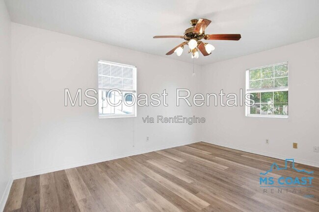 Foto del edificio - 15317 Waycross Dr