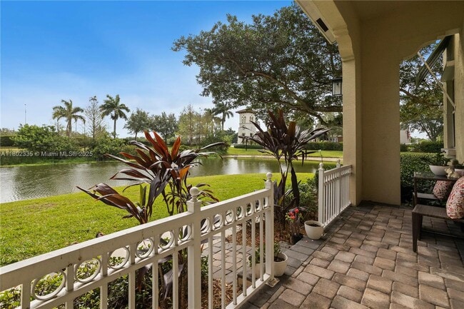 Building Photo - 4023 Cascada Cir
