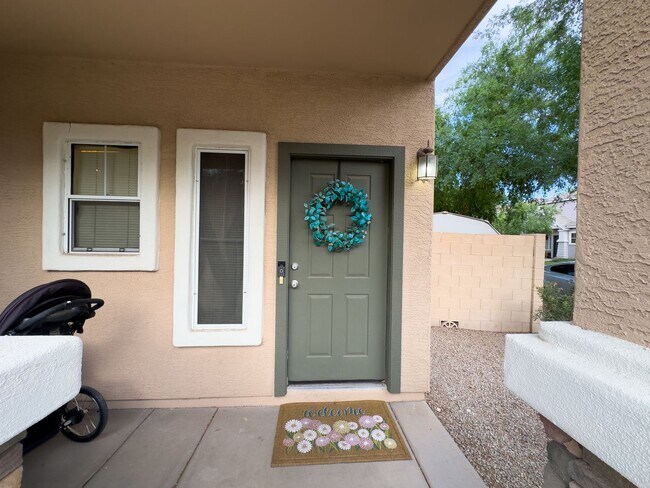 Foto del edificio - 3 bedroom 2 ba home in Gilbert!