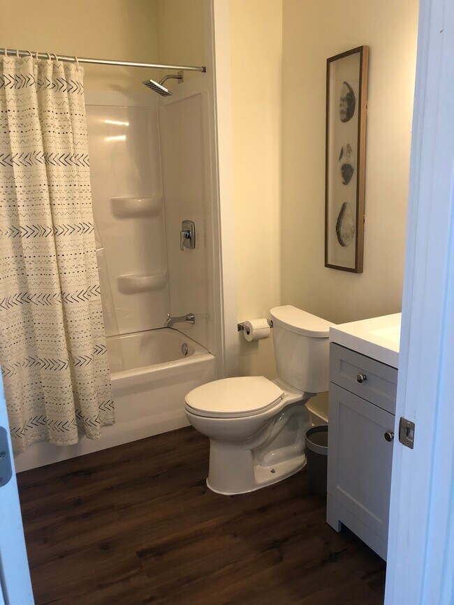Bathroom - 7633 40th Ave