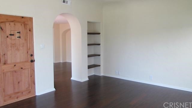 Living Room - 6107 Cashio St
