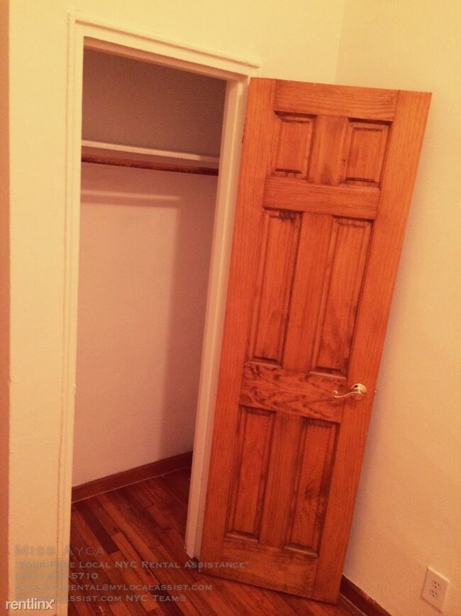 Building Photo - 205 W 85th St