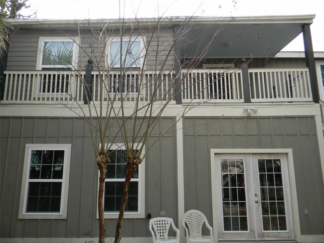 Building Photo - 2423 Avenue L