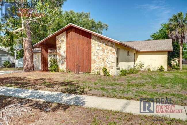 Building Photo - 1370 Palmwood Dr