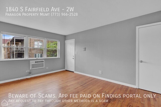 Foto del edificio - 1840-1850 S Fairfield Ave