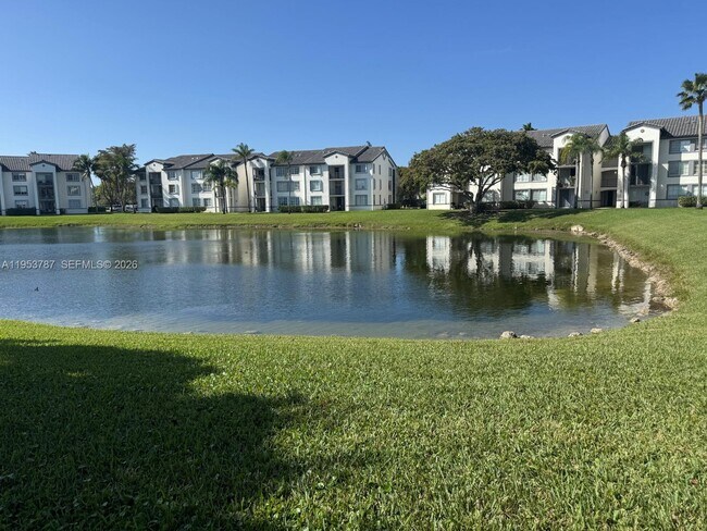 Foto del edificio - 4500 NW 107th Ave