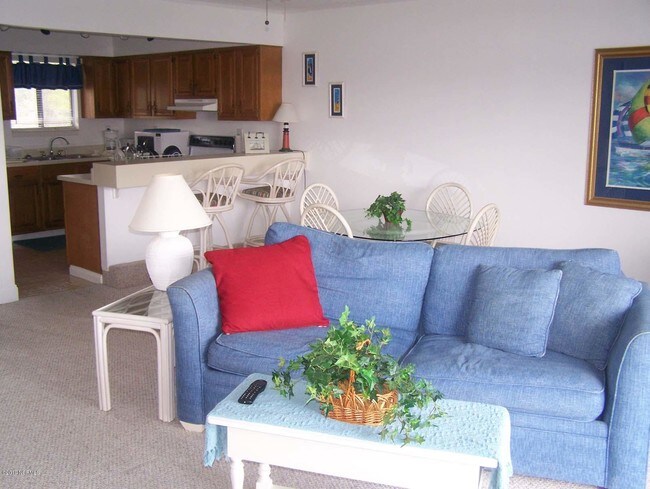 Building Photo - 2212 Harbourside Dr