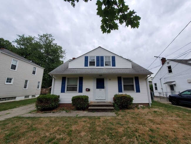 Building Photo - 5451 Summit Rd