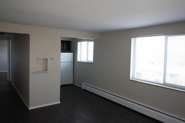 Building Photo - 8780 Dawson St