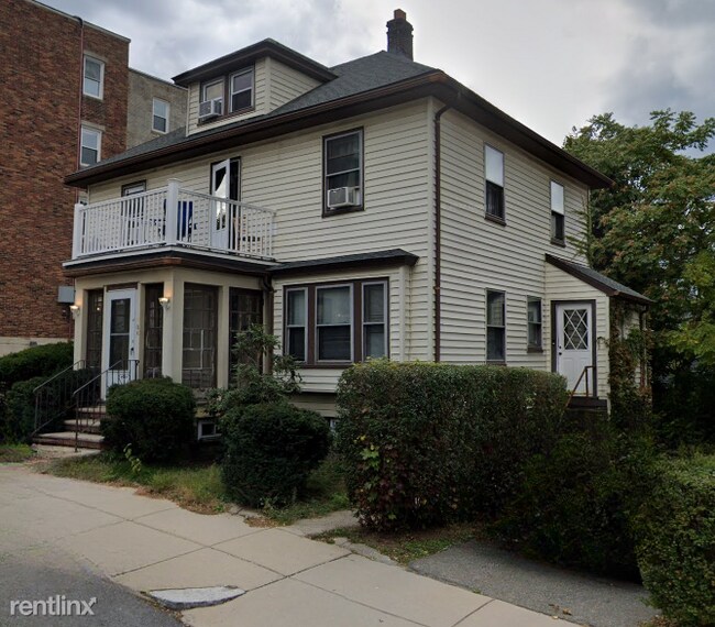 Building Photo - 5 br, 3 bath House - 12 Gerald Rd SFH