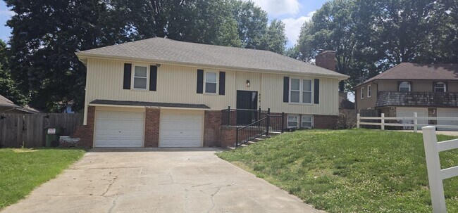 Foto del edificio - Move in special - Newly Renovated SF in North KC