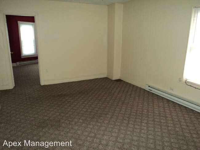 Building Photo - 720 S Woodward St
