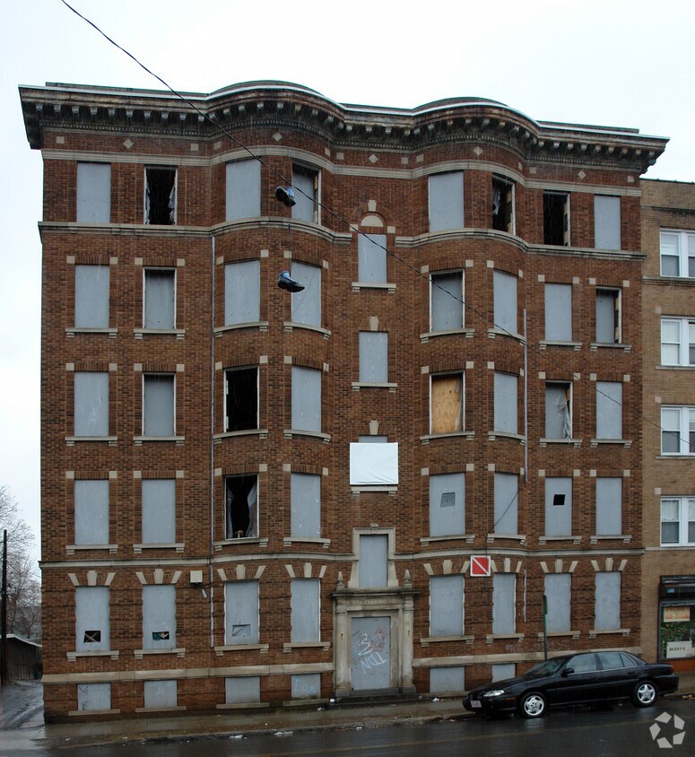 440 Appleton St, Holyoke, MA 01040 Apartments in Holyoke, MA