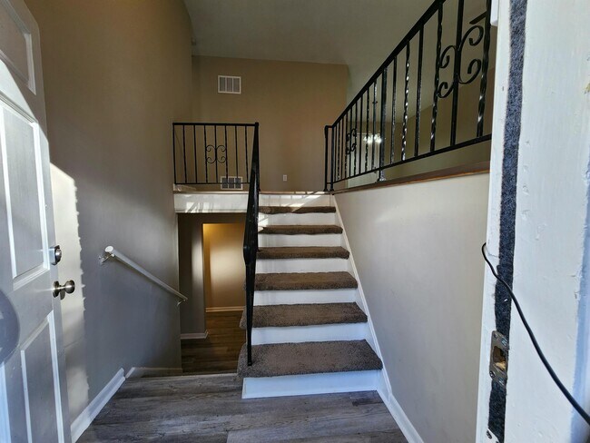 Foto del edificio - 2900 Bradmoor Ct