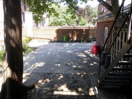 Foto del edificio - 318 E University Pky