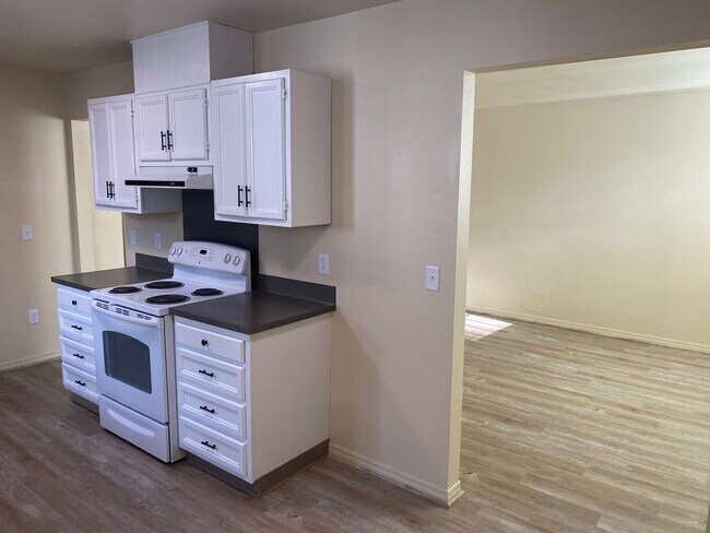 Building Photo - 368 Moccasin Trl