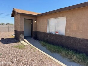 Building Photo - 1224 E Apache St