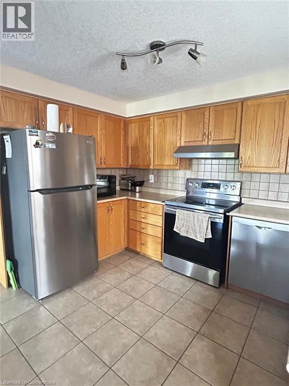Building Photo - 6 Winding Meadow Ct