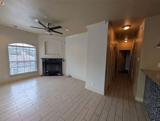 Foto del edificio - 5455 Rowley Rd