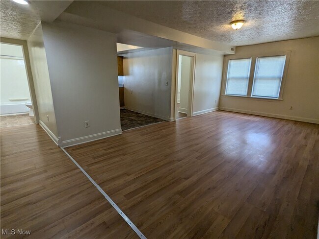 Foto del edificio - 317 E 156th St
