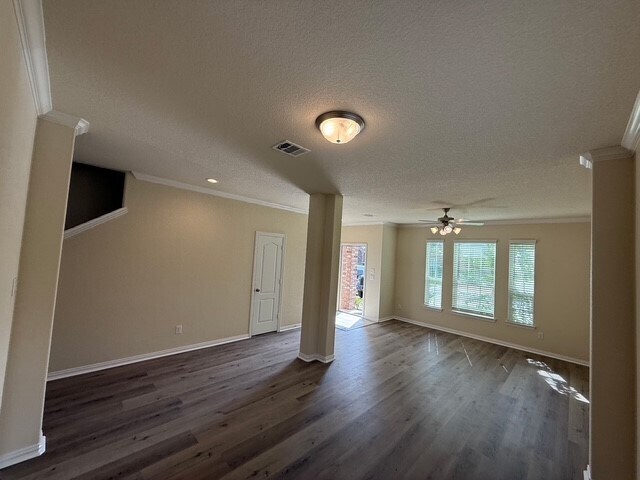 Foto del edificio - 1402 Green Highland Dr