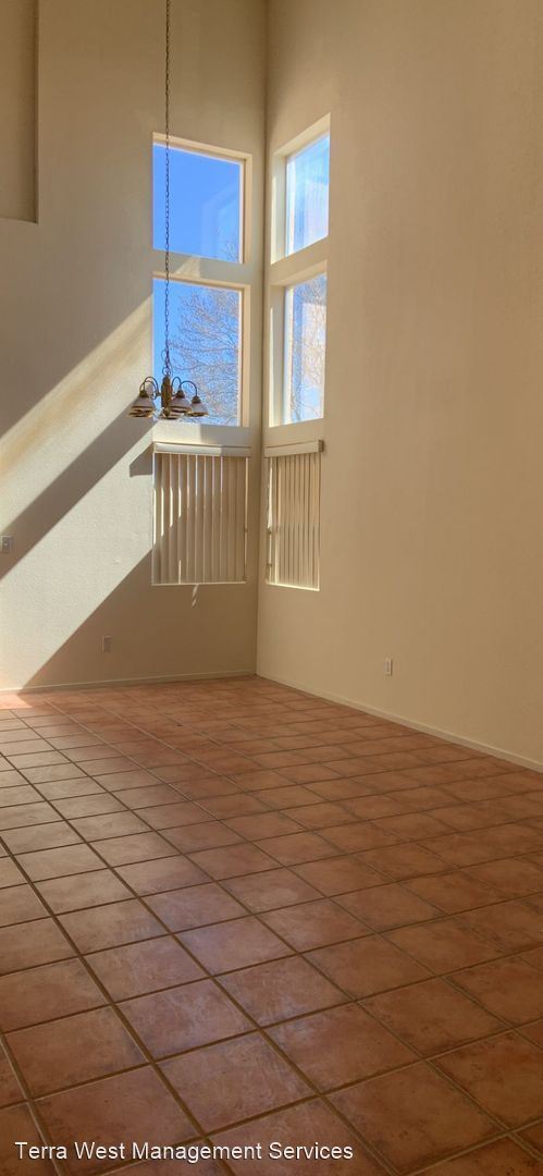 Building Photo - 3 br, 2 bath House - 1240 Emerald Crest St...