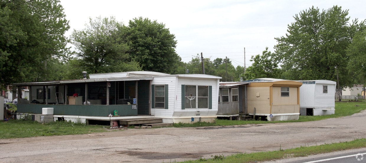 Chuck S Mobile Home Park Apartments Indianapolis In Apartments Com