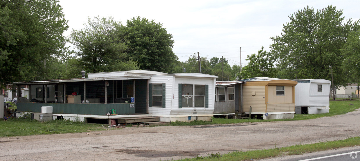 Foto del edificio - Chuck's Mobile Home Park