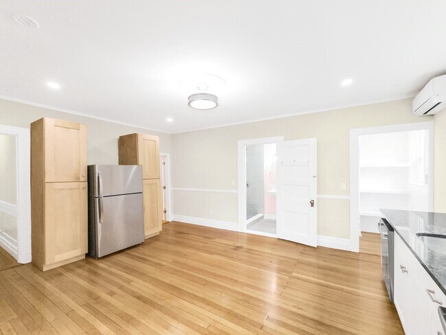 Building Photo - 57 Aspinwall Ave
