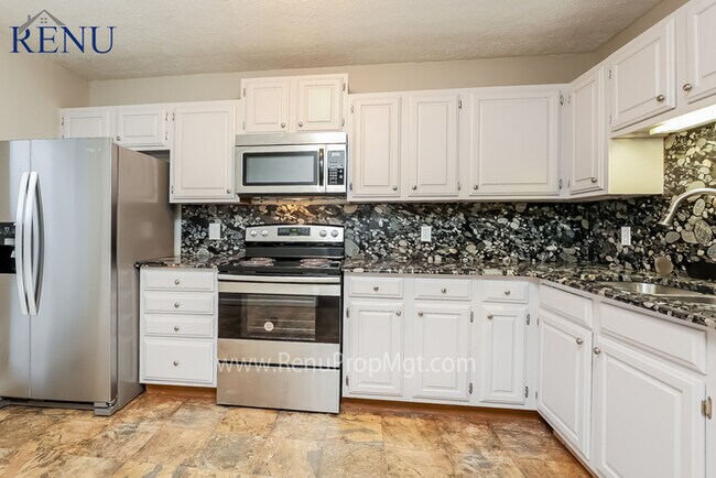 Building Photo - 109 Summerlake Pl