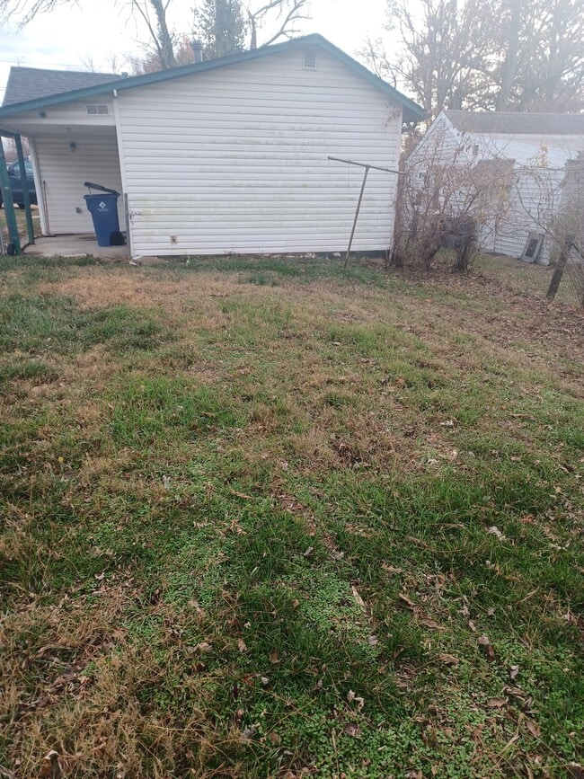 Building Photo - 10567 Decker Ave