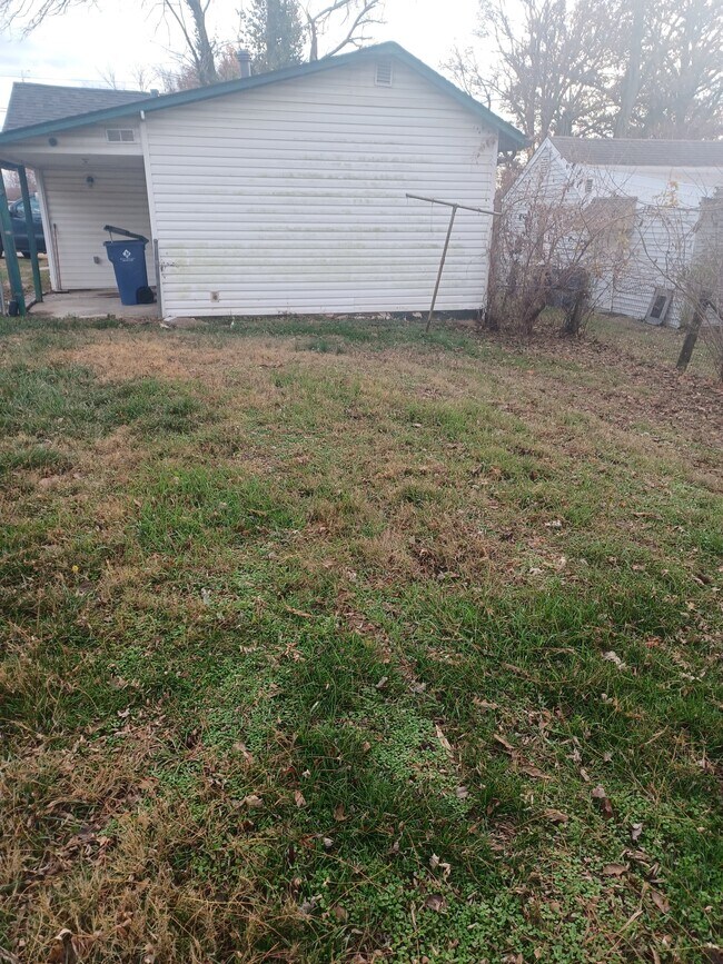 Foto del edificio - 10567 Decker Ave