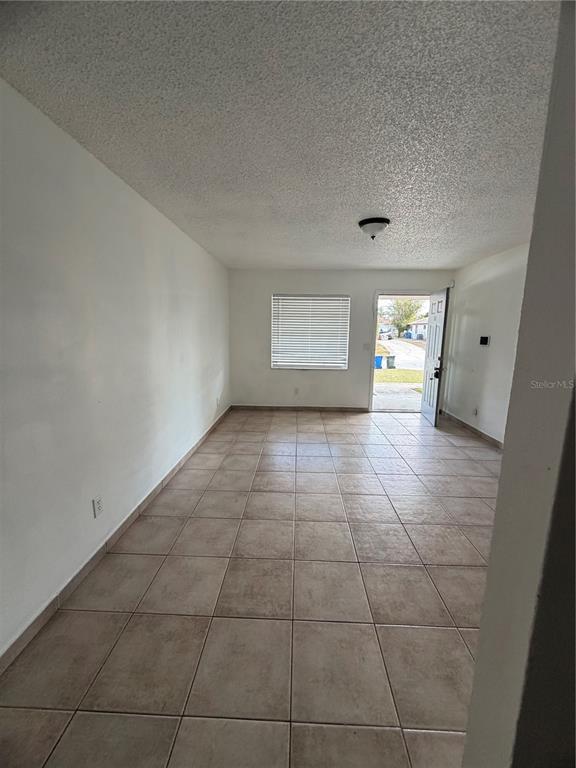 Foto del edificio - 943 S Char-Mil Ave