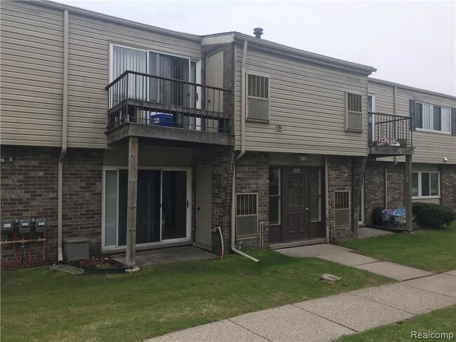 Building Photo - 38200 Fairway Ct