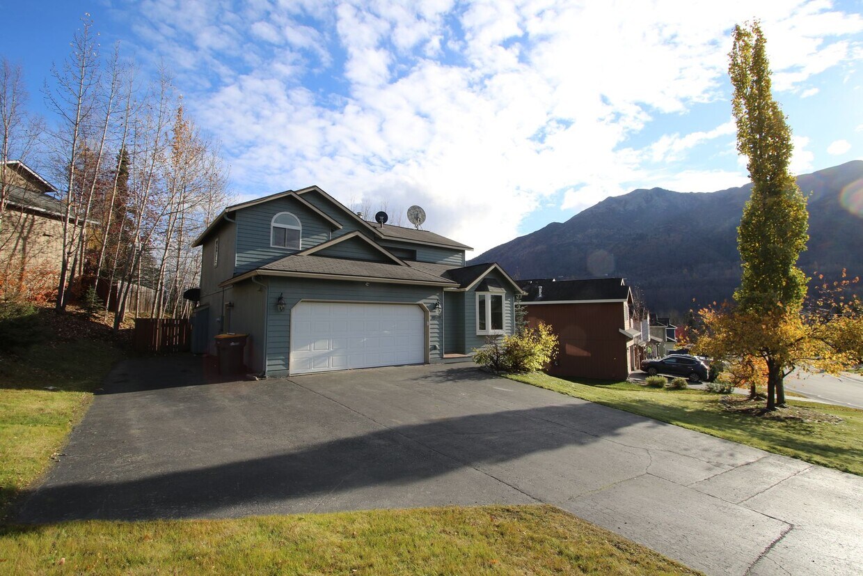 Foto principal - 19508 Highland Ridge Dr