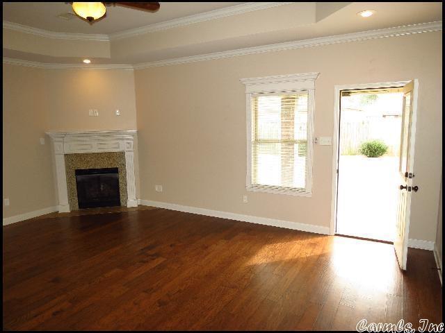 Foto del edificio - 1005 Puritan Dr