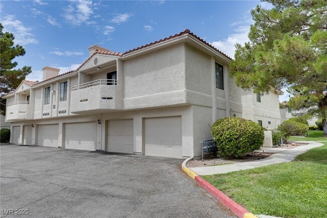 Building Photo - 2629 S Durango Dr