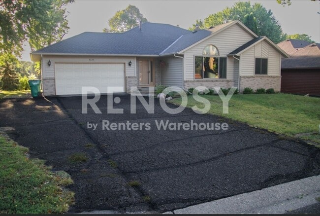 Building Photo - 4220 Polaris Ln N