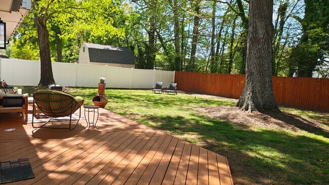 Building Photo - 4 Bed 1 Bath Home for Rent in Newport News!