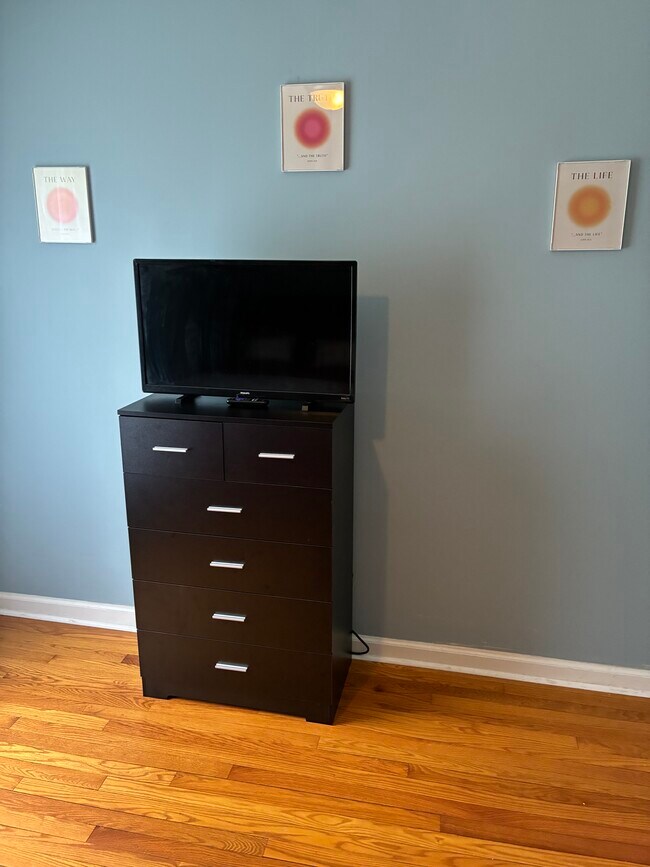 Dormitorio privado # 1 - 213 Knoll Dr