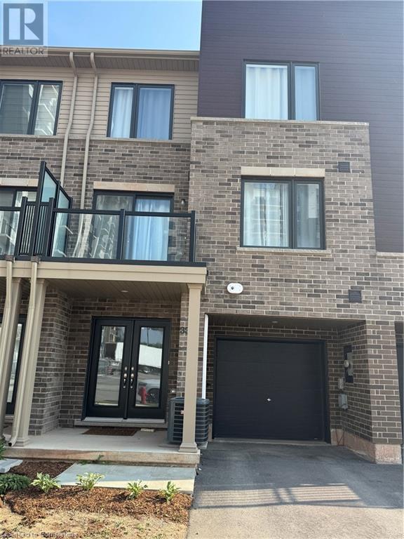 Building Photo - 33 Roxanne Dr
