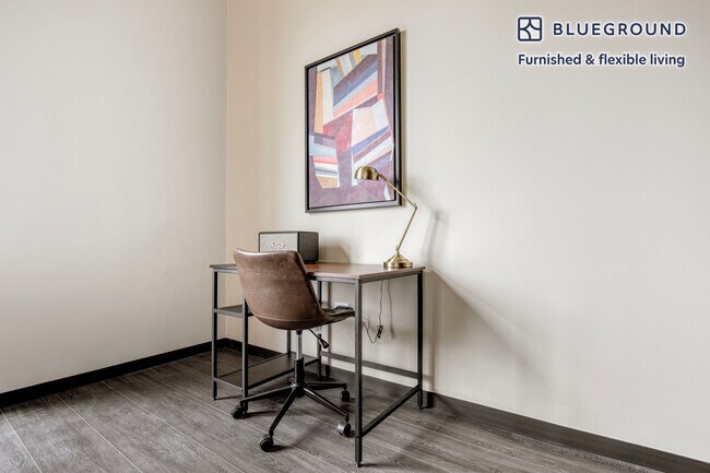 Foto del edificio - 150 N Ashland Ave