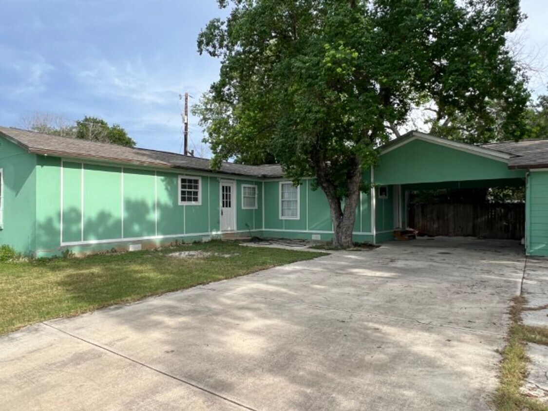 Foto principal - Wheatley Heights Gem