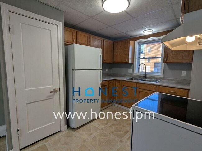 Building Photo - 83 Kennedy Memorial Dr