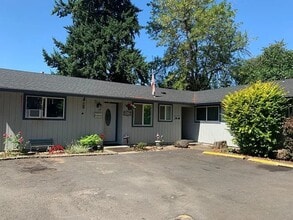 Building Photo - 409 SE 165th Ave