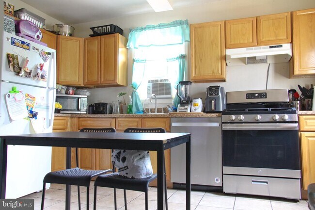 Foto del edificio - 219 Ryers Ave