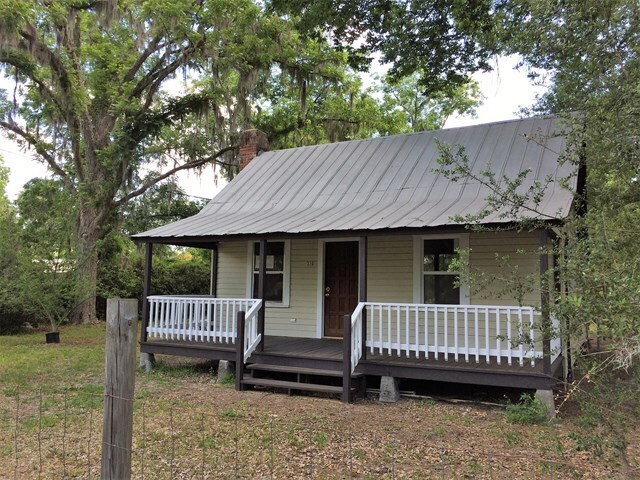 Primary Photo - 320 SE 1st St