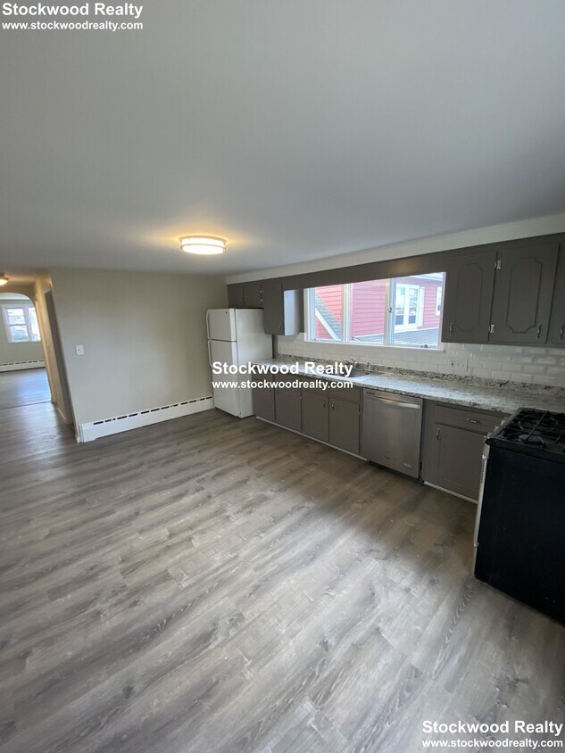 Foto principal - 38 Maplewood Ave