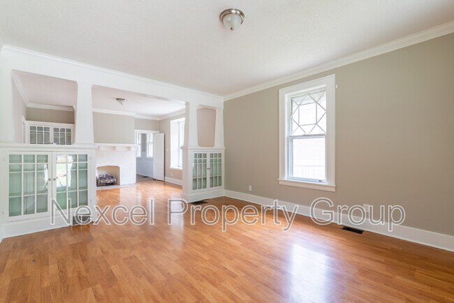 Foto del edificio - 2004 Walker Ave